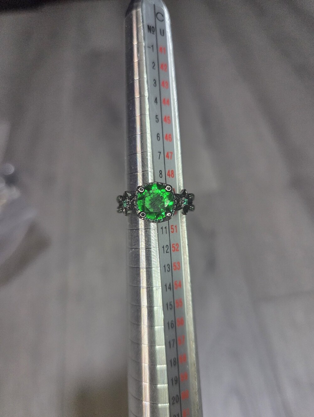 Black Band Emerald Green Round Cut Stone Ring Size 5 Goth Floral Emo Engagement